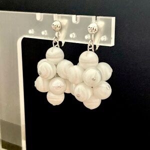 Vintage Sarah Coventry Pearl Silver Clip On Earrings